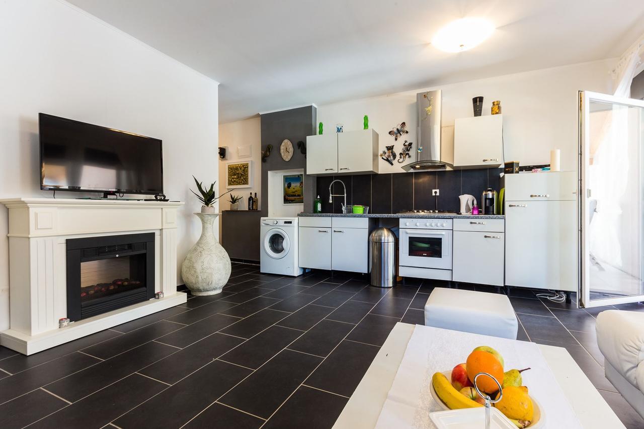 Holliday Home Maxdom Sukošan Kültér fotó